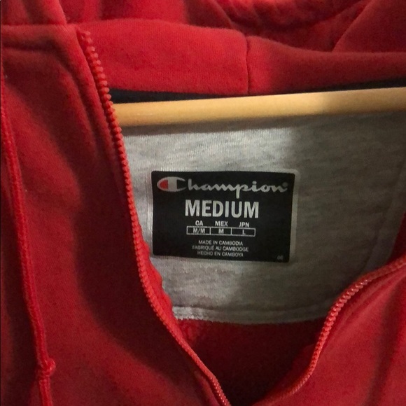 Red Champion zip up hoodie - Picture 2 of 3